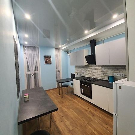 Avalon На Чорновола Apartman Lviv Kültér fotó